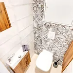 Apartament - New - With Sunny Balcony Budapesta