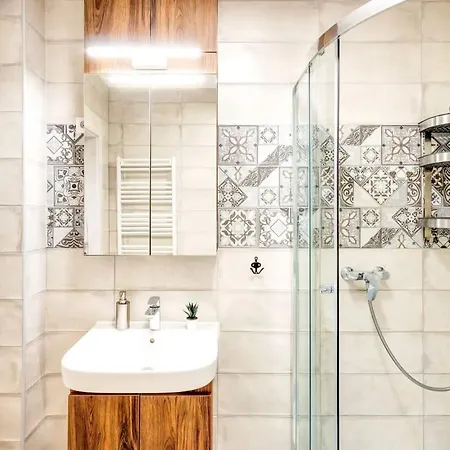 - New - With Sunny Balcony Apartment *