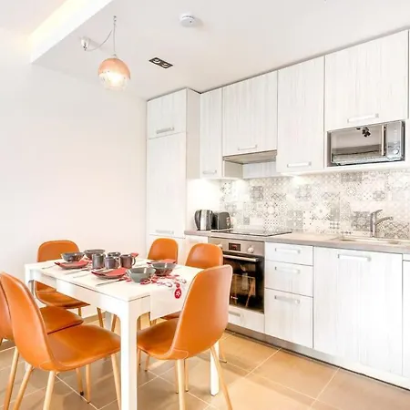 - New - With Sunny Balcony *