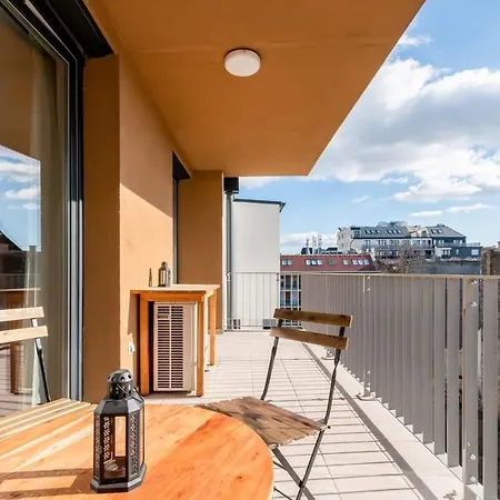 Appartement - New - With Sunny Balcony