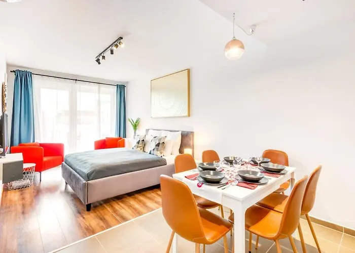 - New - With Sunny Balcony Appartamento *